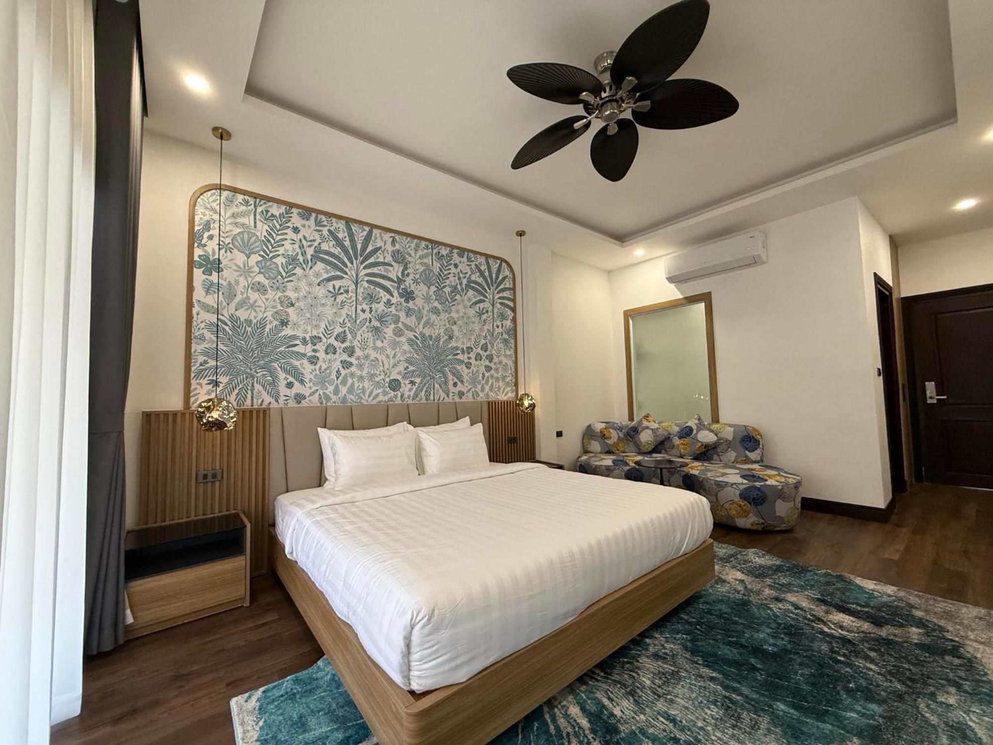 Deluxe Double Room with Balcony